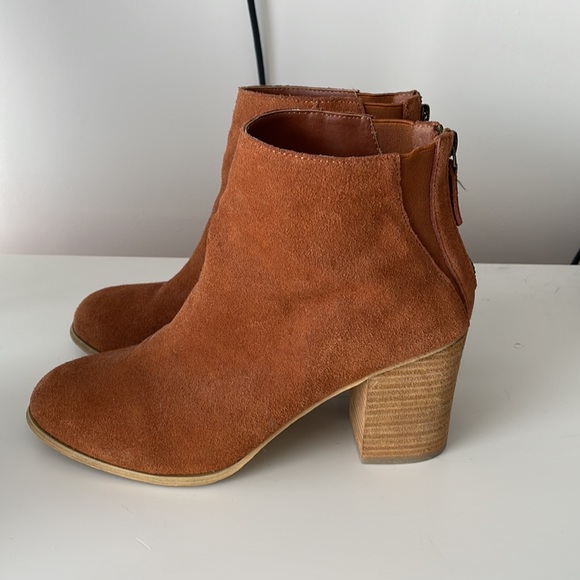 Suede ankle boots - Picture 4 of 8